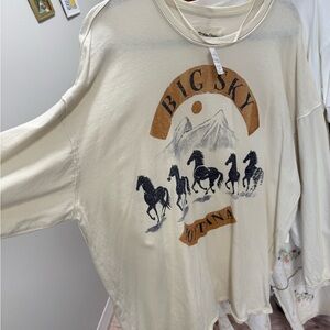 We The Free Big Sky Montana Graphic Tee NWT Large